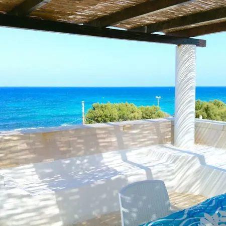 Casa Acquamarina * 빌라노바 디 오스투니