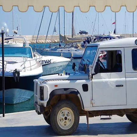 Casa Acquamarina 빌라노바 디 오스투니