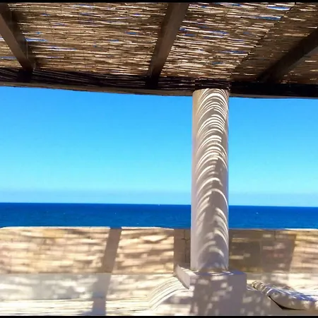 Casa Acquamarina 빌라노바 디 오스투니